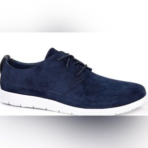 UGG Men’s Treadlite Chukka Boots size 11 Genuine Suede Embroidered Pull-on Logo